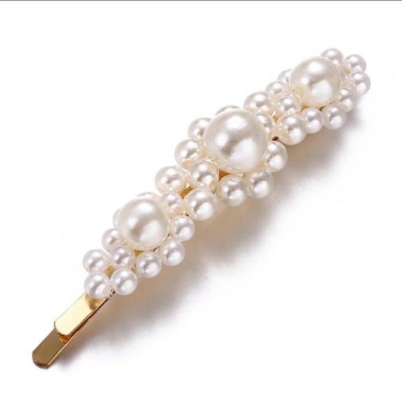 3 Piece Pearl Hair clips - Picture 3 of 4